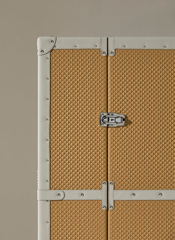 TRAVELER SALE