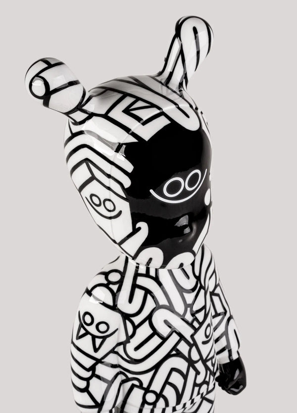 THE GUEST BY DIAZ FAES BIG