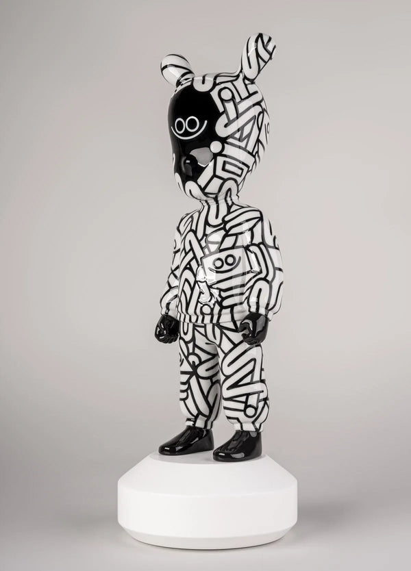 THE GUEST BY DIAZ FAES BIG